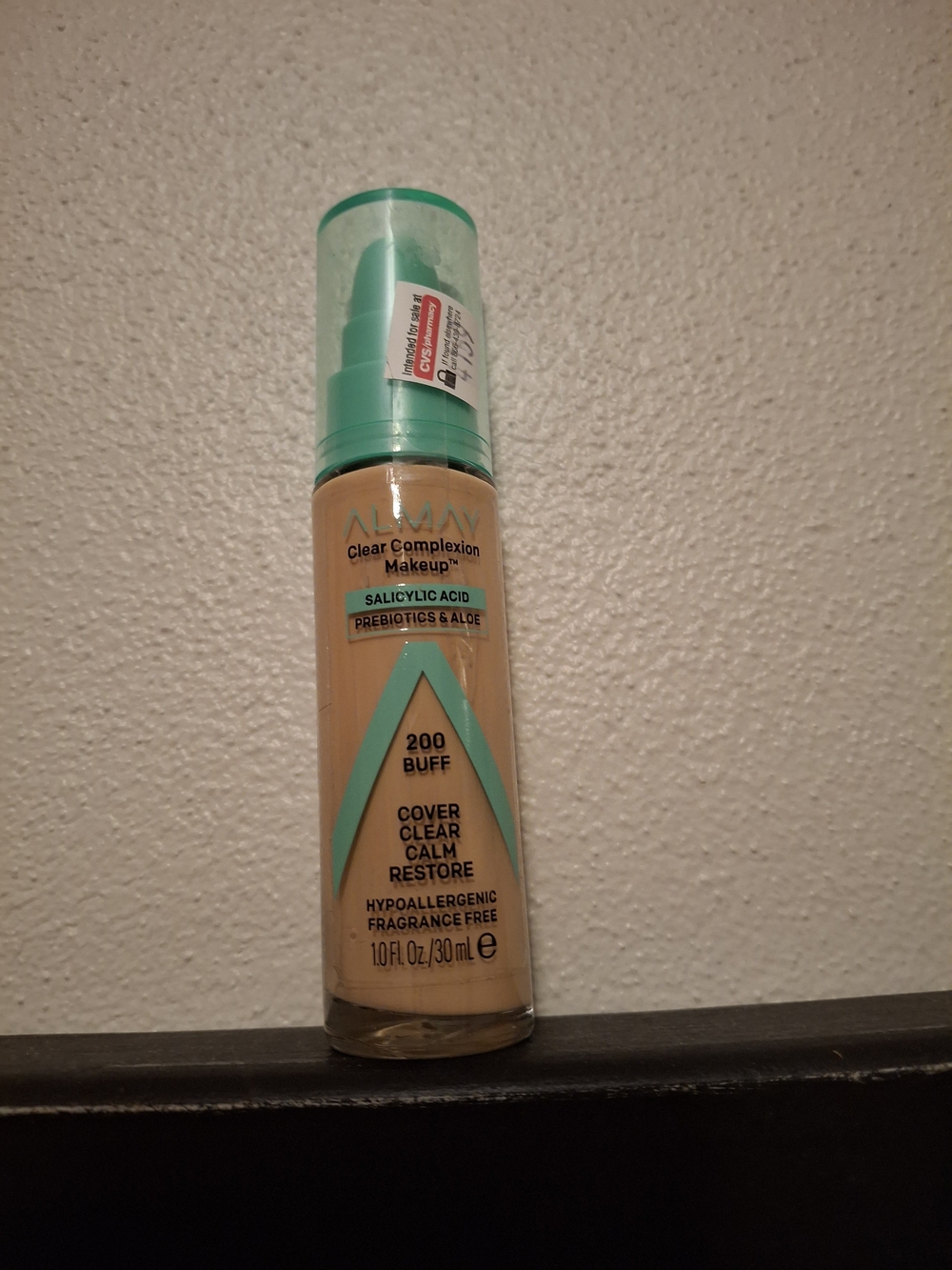 Almay Clear Complexion Liquid Foundation 200 Buff - Beige with Teal Cap